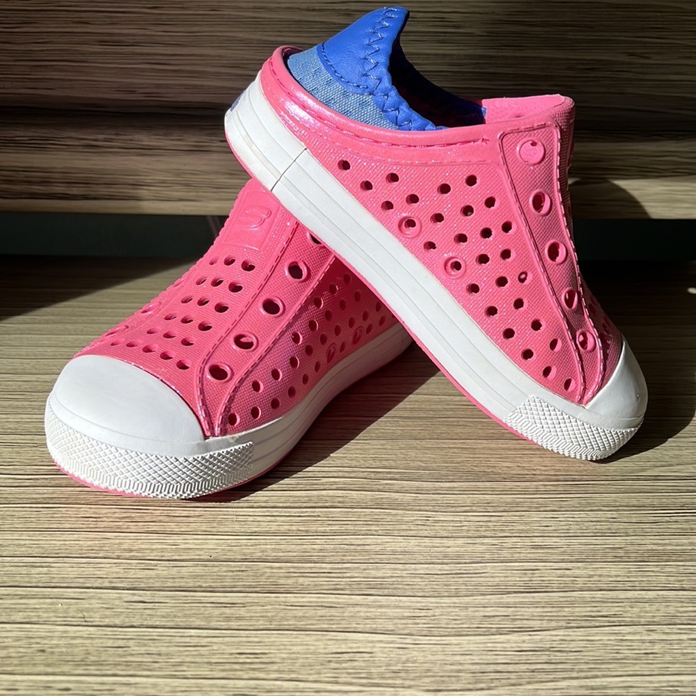 Size 7 Toddler Sketchers Shimmer Sweet Slip-On Shoe